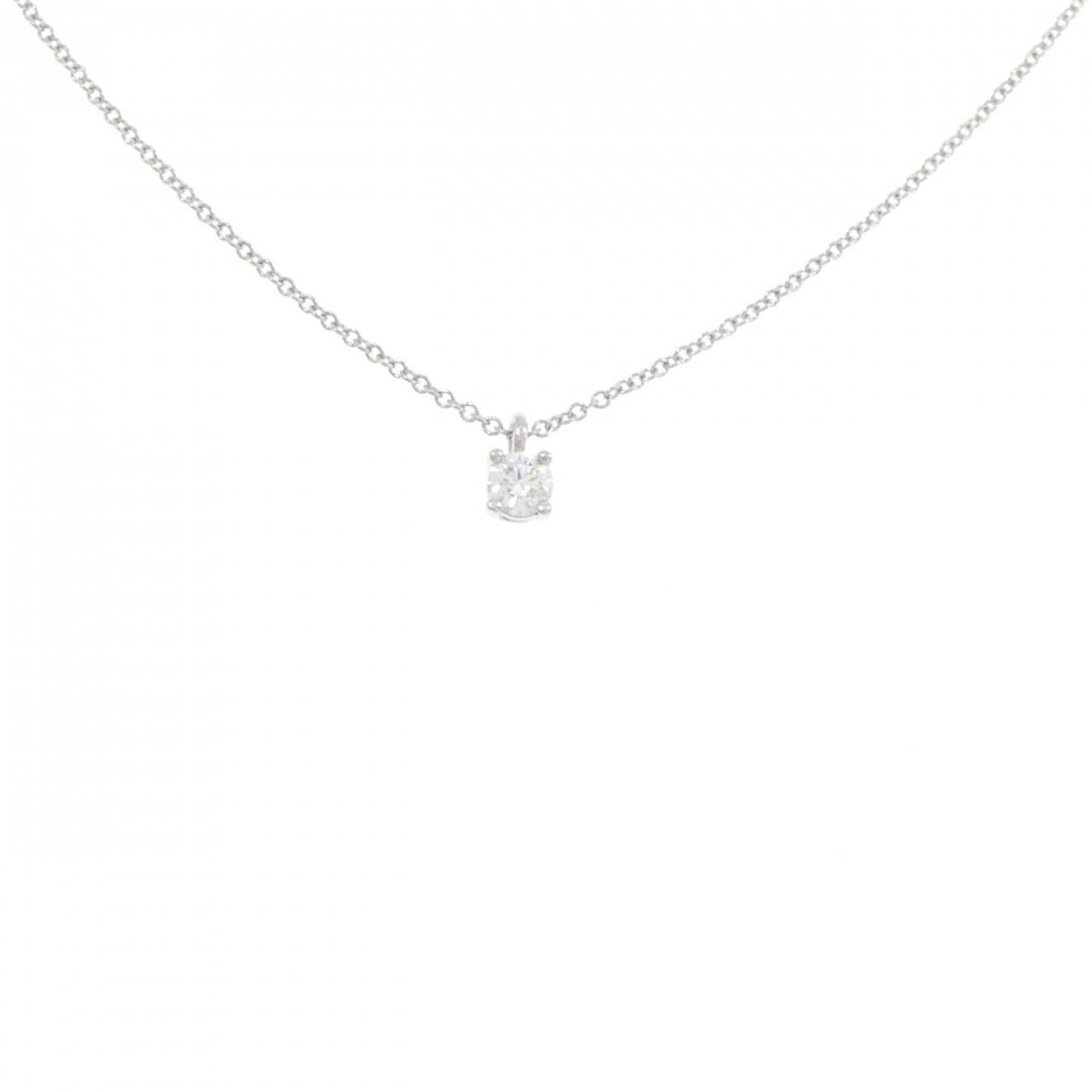 TIFFANY Platinum 950: TIFFANY Platinum 950 Tiffany Platinum 950 necklace features a 2.6g diamond pendant in a platinum setting, measuring 6.2mm x 3.7mm. The necklace is made of platinum 950 and has a 41 cm circumference, w