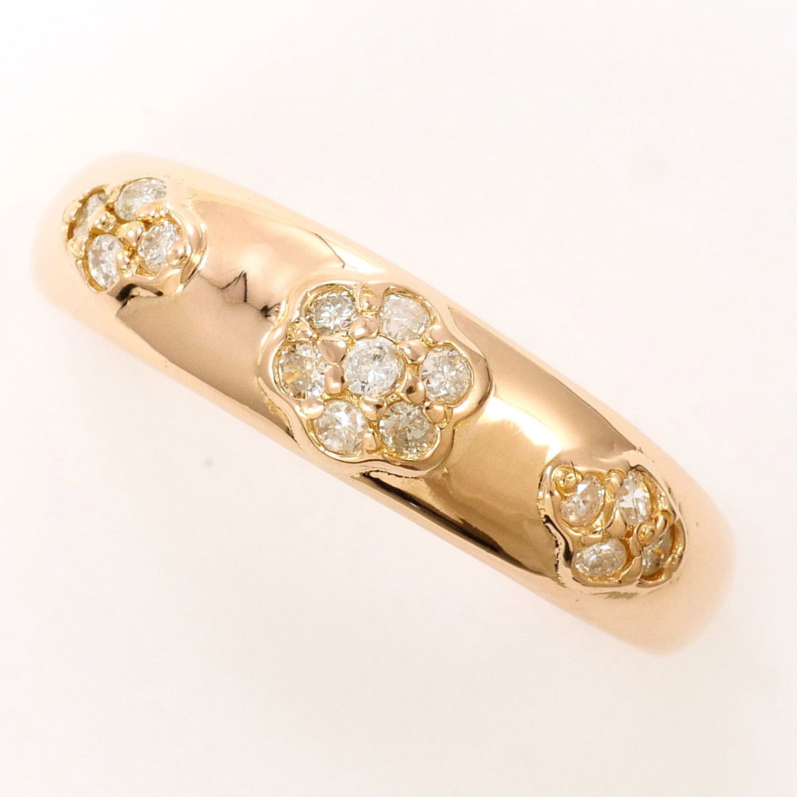 Band Ring Yellow Gold (18K): Band Ring Yellow Gold (18K) Yellow gold band ring with a 0.19ct diamond, crafted from 18K gold, offering a touch of elegance to any outfit. This 6.5 US size ring boasts a slender 5mm width and weighs