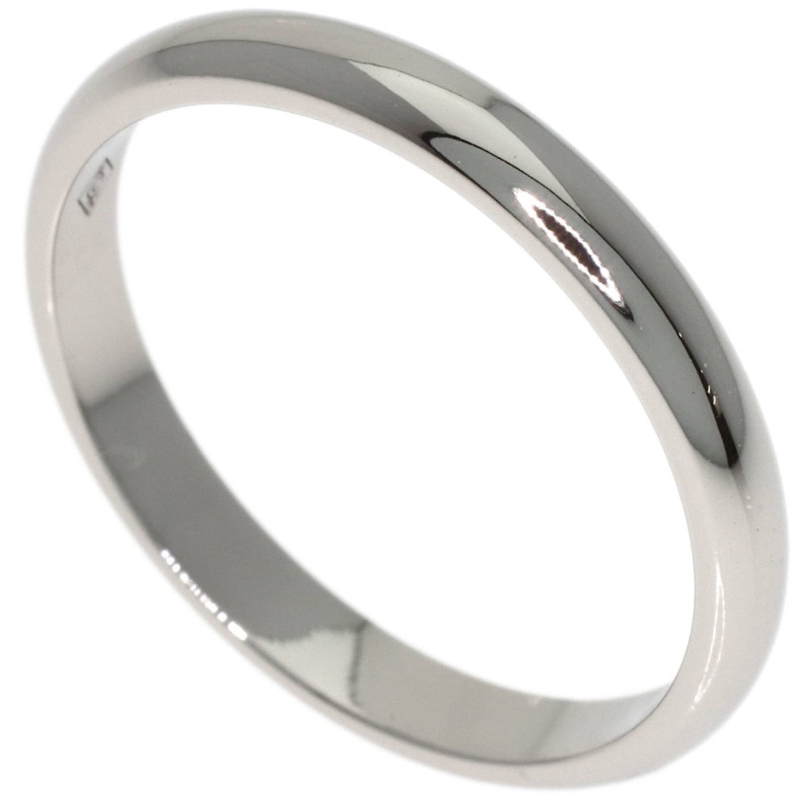 CARTIER Band Ring Platinum 950: CARTIER Band Ring Platinum 950 Platinum 950 Cartier Band Ring in Very Good Condition. This gently used band ring features the iconic Cartier design and is made from high-quality platinum. Minor signs