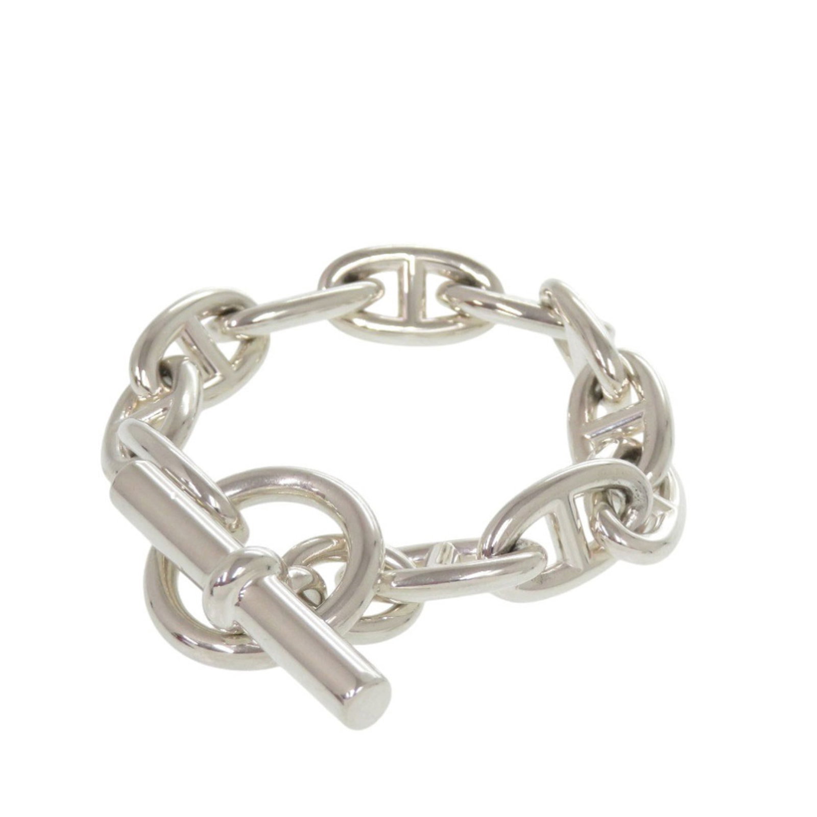 HERMES Charm Bracelet Silver 925: HERMES Charm Bracelet Silver 925 Silver 925 Charm Bracelet from Hermes, crafted in France, features a delicate 14.5cm length and a subtle silver finish. Gently used with minor signs of wear, this char
