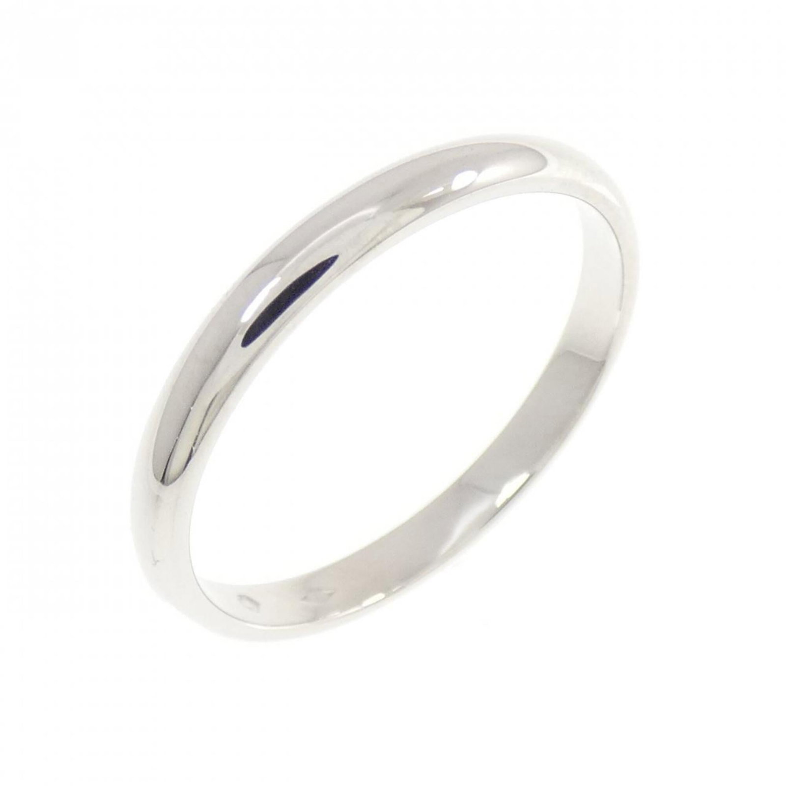 CARTIER Wedding Ring Platinum 950: CARTIER Wedding Ring Platinum 950 Platinum 950 Cartier wedding ring in excellent condition, featuring a classic design that exudes timeless elegance. This platinum band, measuring 55 US and size 7.5, 