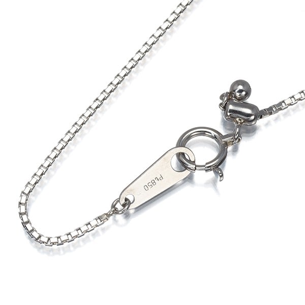 Box Chain Necklace 45Cm 850 Platinum: Box Chain Necklace 45Cm 850 Platinum The 850 Platinum Box Chain Necklace boasts a sleek, modern design with a 45cm adjustable length, perfect for those who prefer a versatile accessory. Crafted from