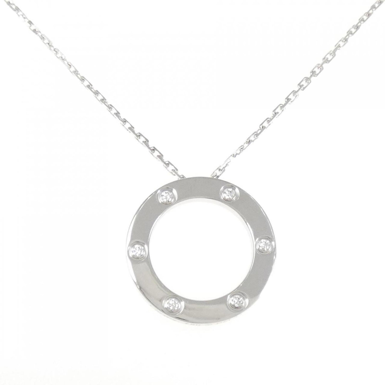 CARTIER White Gold (18K): CARTIER White Gold (18K) Cartier White Gold (18K) Necklace in Excellent Condition. This beautiful 18K white gold necklace features a stunning pendant measuring 23.1mm x 23.2mm, set against a