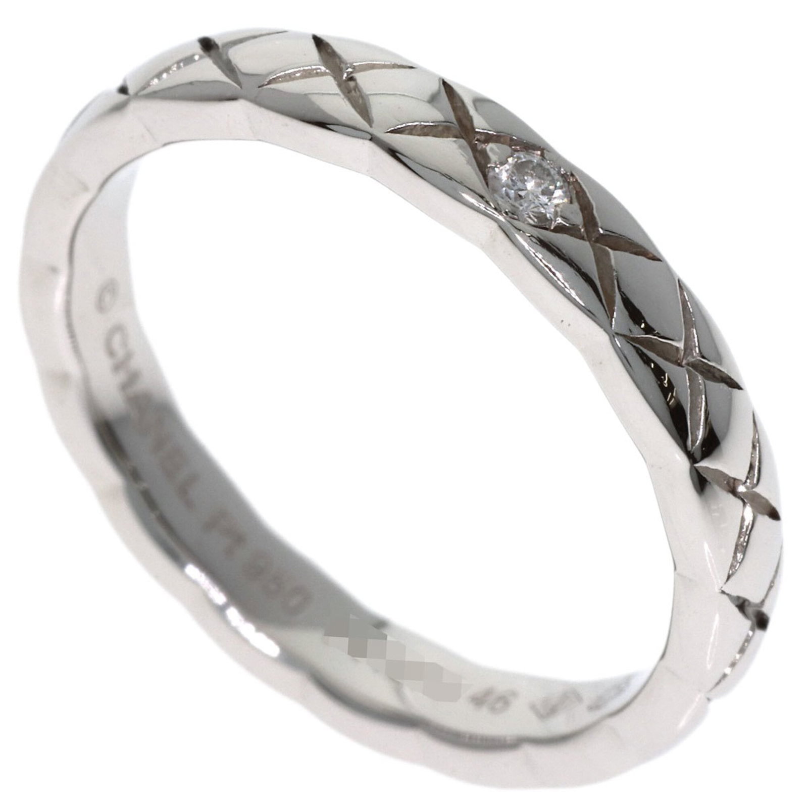 CHANEL Band Ring Platinum 950: CHANEL Band Ring Platinum 950 Platinum 950 band ring from CHANEL, a timeless piece of jewelry. The ring features a sleek design with minor signs of wear, small scratches or light marks present but
