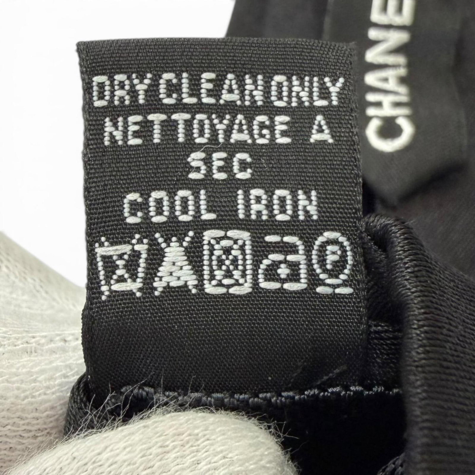 CHANEL Silk Black - 10