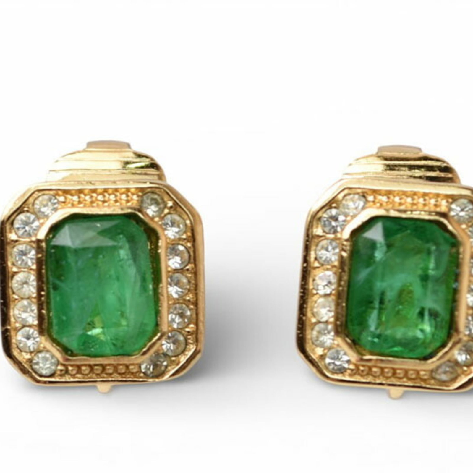 CHRISTIAN DIOR Clip Earrings Gold Green: CHRISTIAN DIOR Clip Earrings Gold Green Gold plated clip earrings from Christian Dior, featuring a striking gold and green color combination. The earrings are made from a durable gold plated material