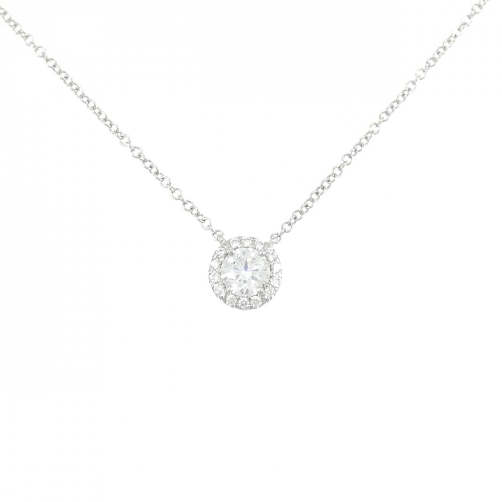 TIFFANY Platinum 950: TIFFANY Platinum 950 Platinum pendant featuring a 6.6mm x 6.6mm diamond, set in a 40 cm platinum necklace. Made from 950 platinum, this pendant boasts a sleek design. In excellent condition, with only