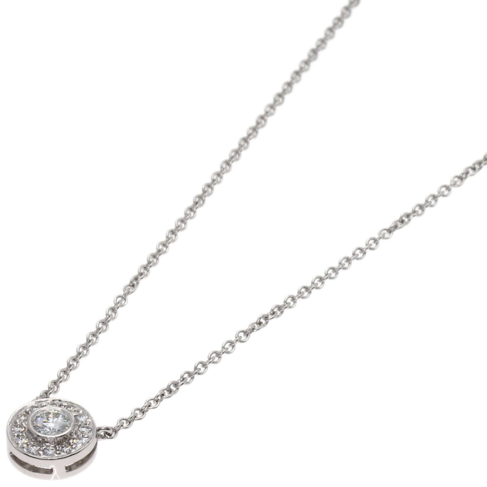 TIFFANY Platinum 950: TIFFANY Platinum 950 Tiffany Platinum 950 Necklace in Very Good Condition. This stunning necklace features a 6.7mm x 6.7mm platinum pendant, set in a platinum 950 chain with a 43.5 cm circumference.