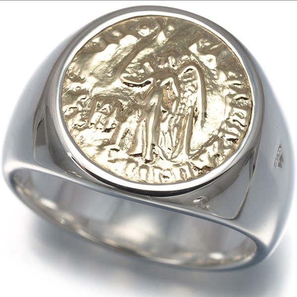 Tom Wood Ring Coin Signet Ring Bicolor Us9.25 Silver 925/9K Yg: Tom Wood Ring Coin Signet Ring Bicolor Us9.25 Silver 925/9K Yg Sterling silver ring features a Tom Wood design, showcasing a unique bicolor style. The ring is made from 925/9K yellow gold and