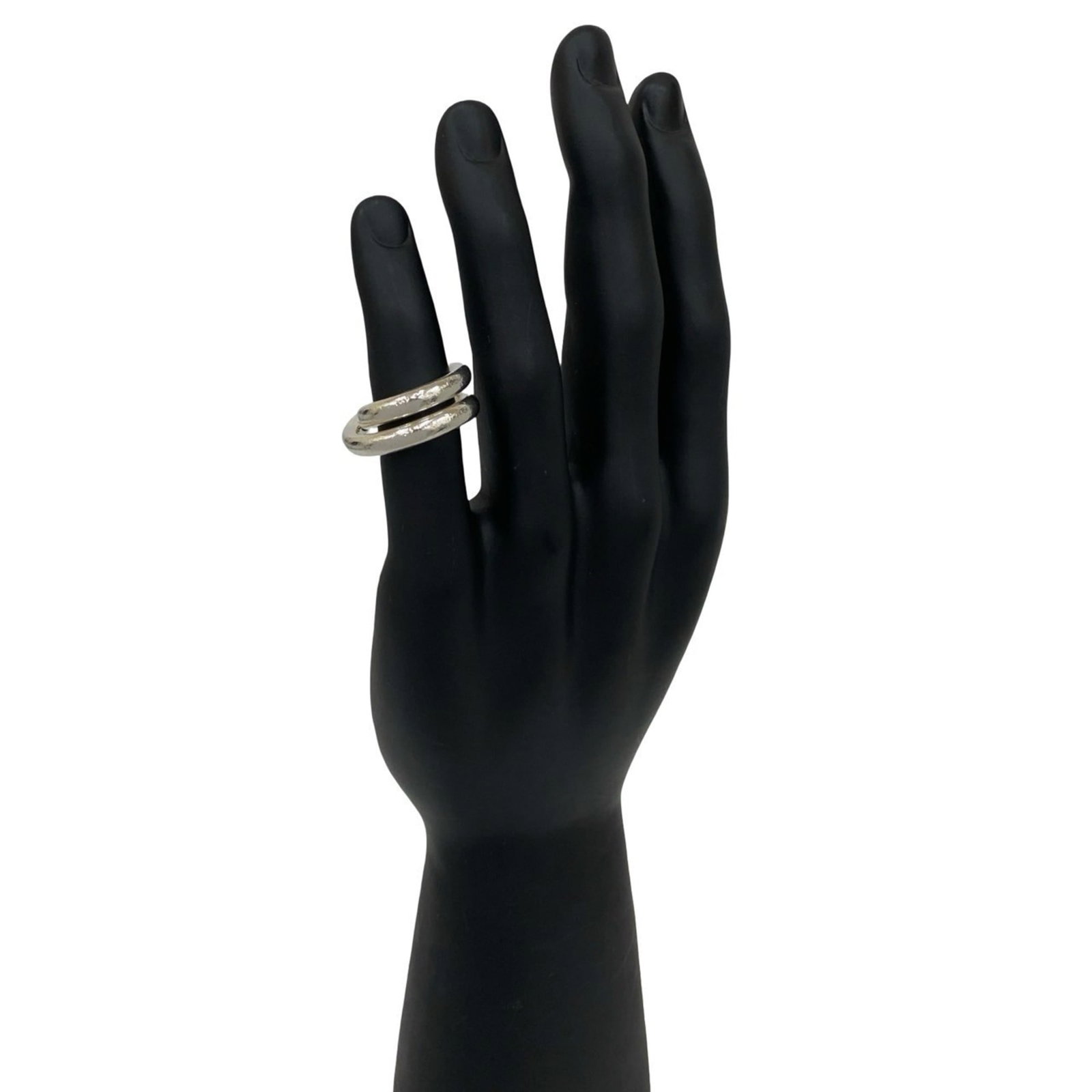 HERMES Band Ring Silver 925: HERMES Band Ring Silver 925 Silver 925 band ring from Hermes, featuring a classic design with visible signs of wear, including scratches and scuffs. The item is made from high-quality silver and is