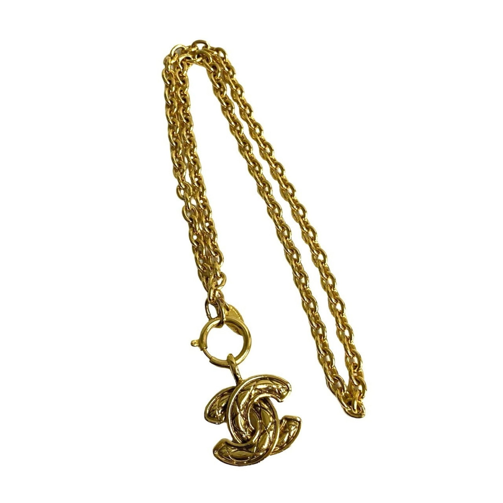 CHANEL Gold Plating: CHANEL Gold Plating Gold-plated CHANEL necklace with a 58.5 cm chain and a 25mm x 30mm pendant, bearing a signature. The necklace is made of gold plating and is in good condition with visible wear,
