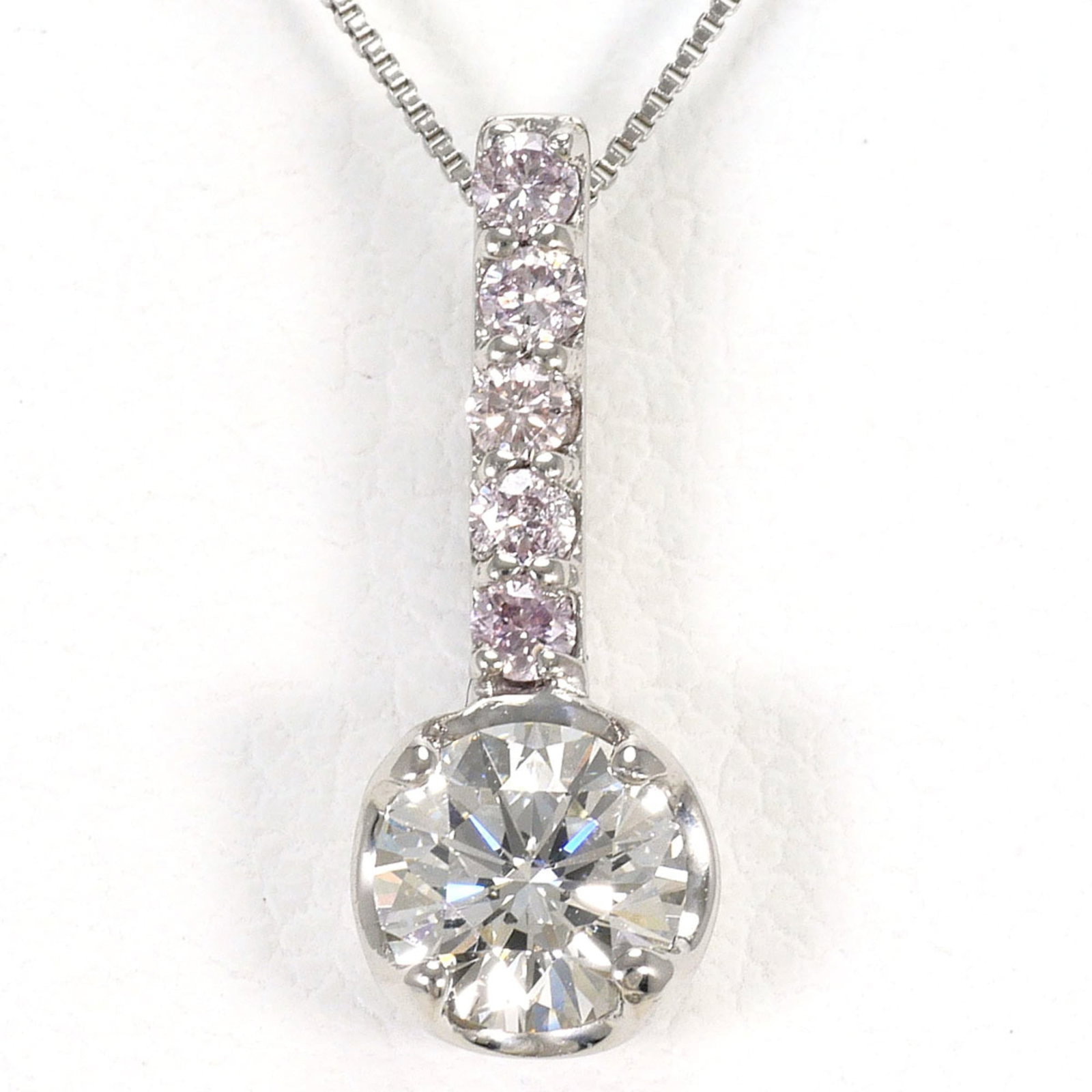 Platinum 850 Platinum 900: Platinum 850 Platinum 900 Platinum 850 and 900 necklaces offer a luxurious touch with their clear, pink, and platinum hues. The 2.1g diamond pendant is a stunning focal point, measuring 15mm x 6mm.