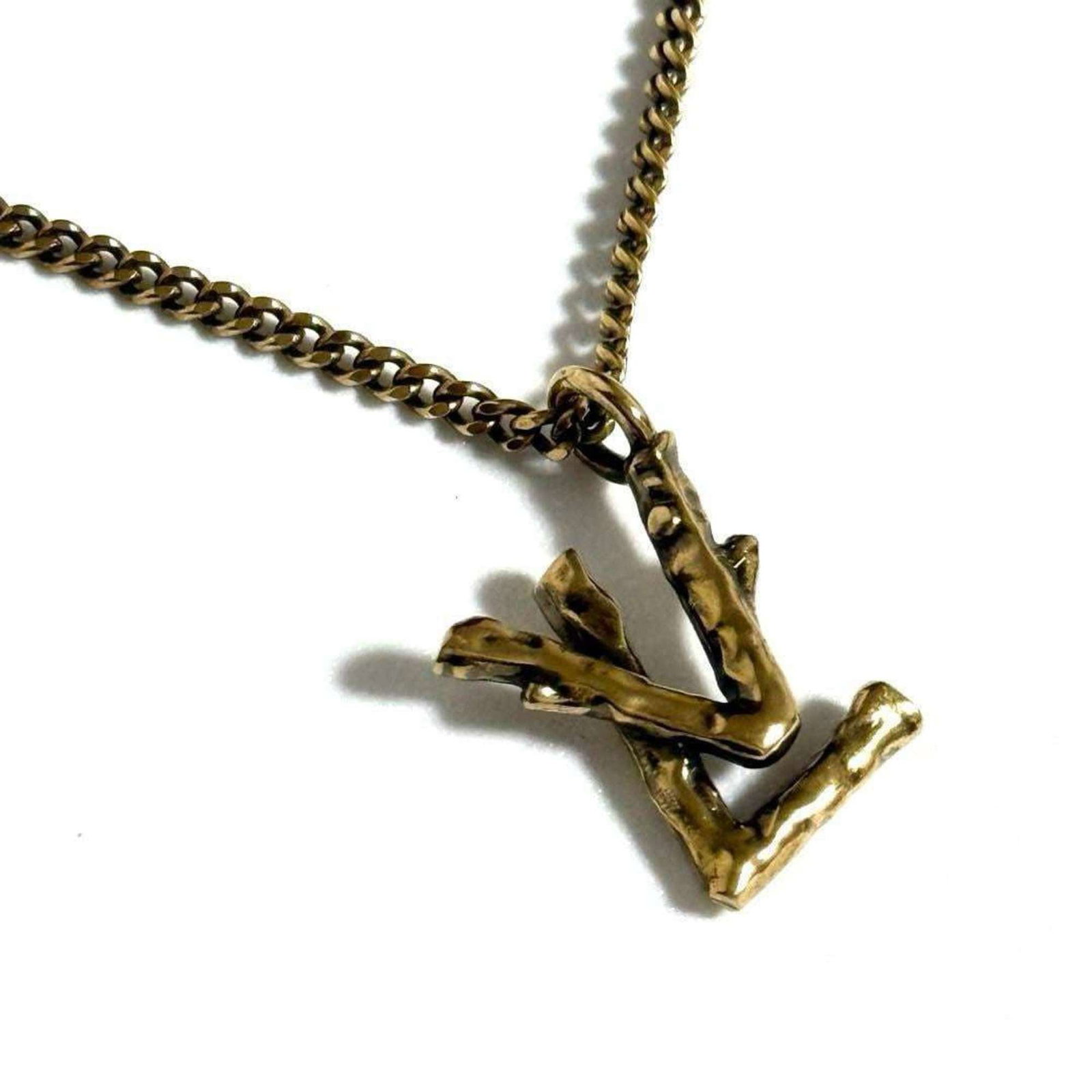 LOUIS VUITTON Metal