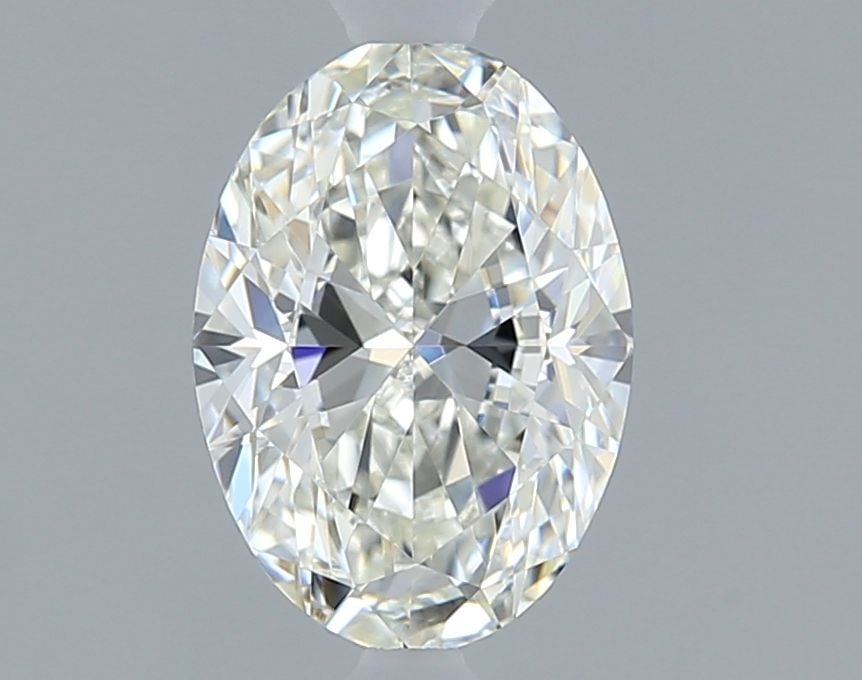 GIA Oval 0.7ct I VVS2 - Loose Natural Diamond: GIA Oval 0.7ct I VVS2 - Loose Natural Diamond GIA Oval 0.7ct I VVS2 - Loose Natural DiamondThis 0.7ct oval-cut diamond boasts exceptional clarity, with a VVS2 grade indicating minimal inclusions.