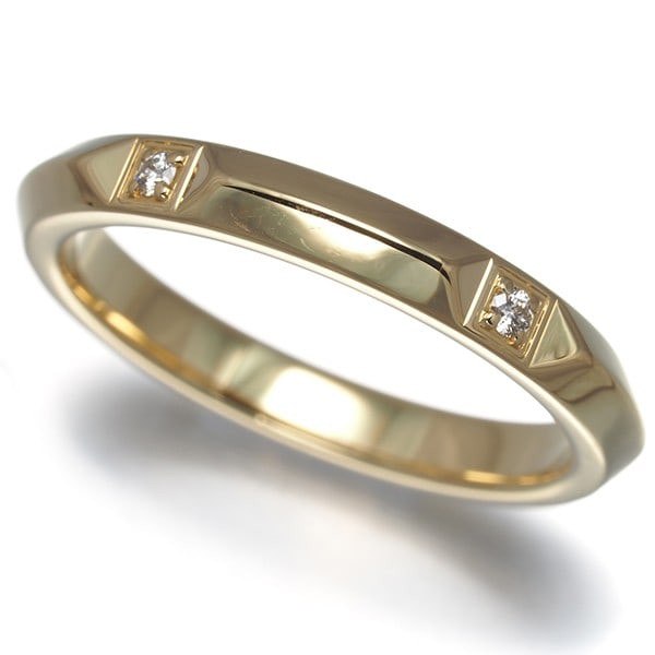 Tiffany&Co. Ring Tiffany True Us5.5-5.75 18K 750 Yellow Gold: Tiffany&Co. Ring Tiffany True Us5.5-5.75 18K 750 Yellow Gold Tiffany & Co.'s iconic 18K yellow gold ring boasts a sleek, 2.7mm wide band, perfectly suited for those who appreciate understated