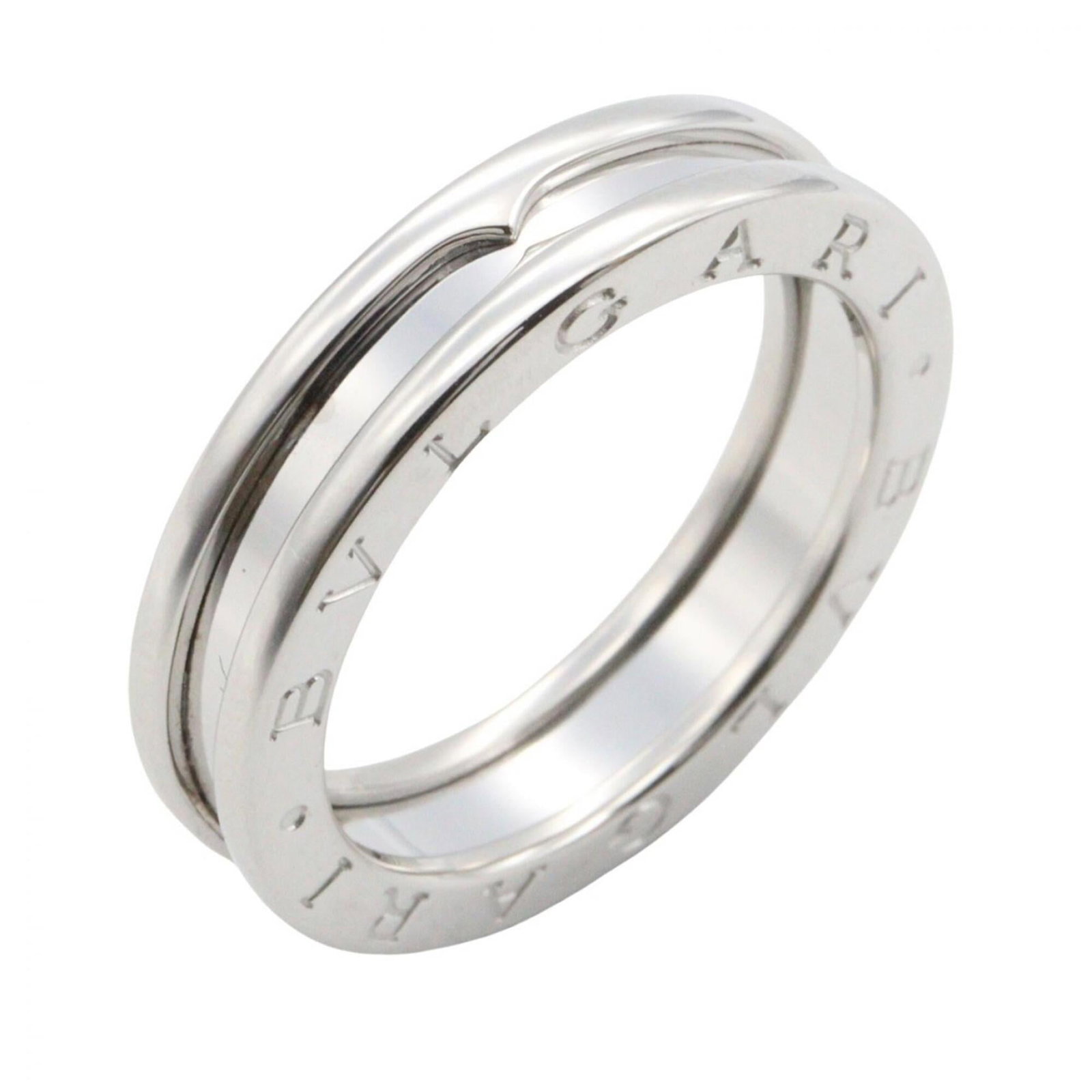 BVLGARI Band Ring White Gold (18K): BVLGARI Band Ring White Gold (18K) The BVLGARI Band Ring White Gold (18K) is a stylish and elegant accessory, featuring a sleek silver design made from high-quality white gold (18K). With a US size of
