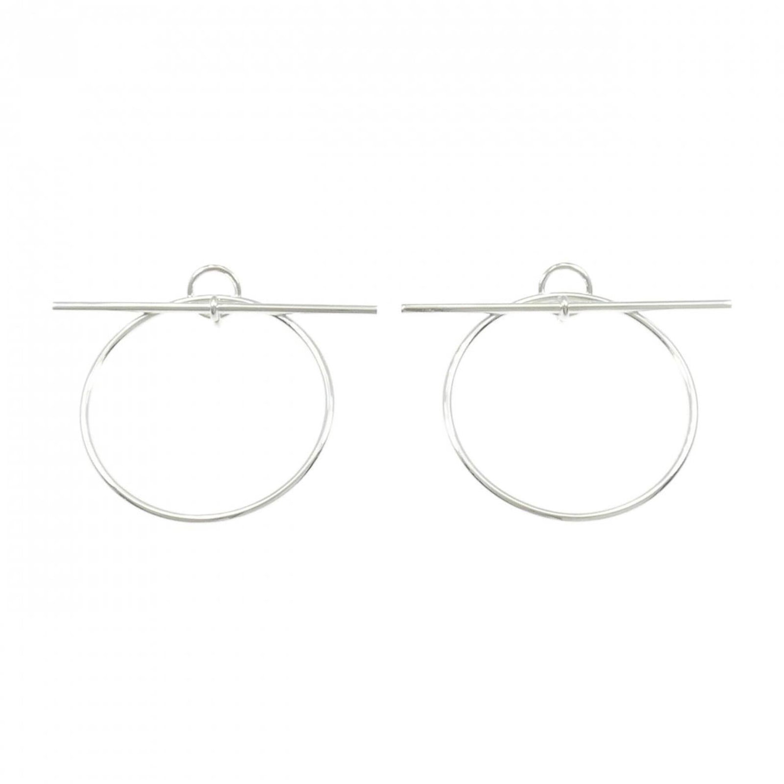 HERMES Stud Earrings Silver 925: HERMES Stud Earrings Silver 925 Silver 925 Stud Earrings from Hermes, featuring a classic design that adds a touch of elegance to any outfit. With a subtle sheen and a sleek, modern silhouette, these