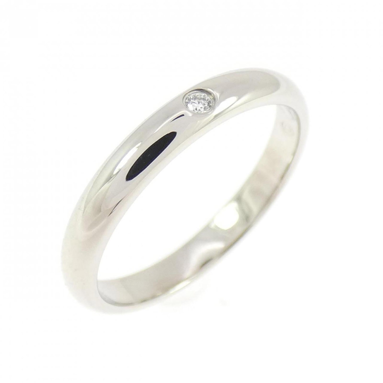 CARTIER Wedding Ring Platinum 950: CARTIER Wedding Ring Platinum 950 This platinum 950 Cartier wedding ring is a beautiful example of elegant design, featuring a silver finish and a classic style that exudes sophistication. With a US