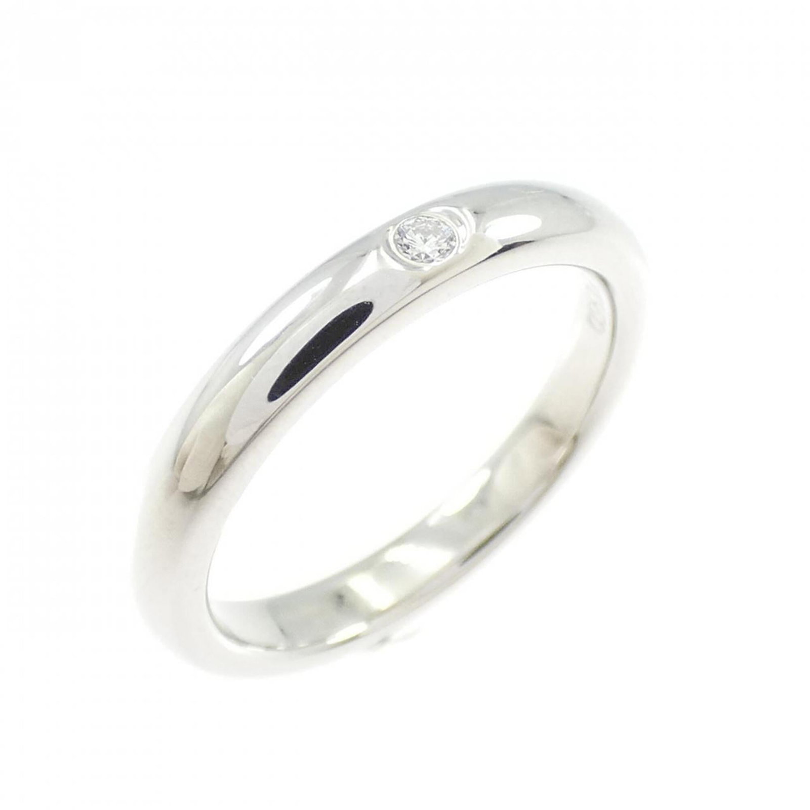 TIFFANY Band Ring Platinum 950: TIFFANY Band Ring Platinum 950 Platinum 950 Tiffany & Co. band ring featuring a diamond stone, this elegant piece is a timeless accessory for women. With a US size of 3.5, it fits comfortably on the