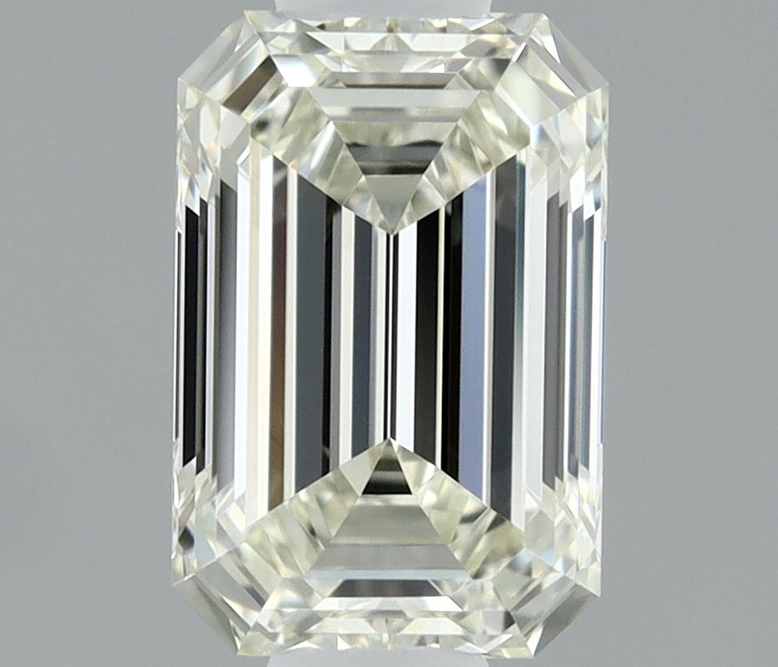 IGI Emerald 0.41ct J VVS1 - Loose Natural Diamond: IGI Emerald 0.41ct J VVS1 - Loose Natural Diamond 0.41ct IGI Emerald Cut Diamond with Exceptional Clarity and PolishVVS1 clarity and EX polish make this diamond stand out, while its J color provides