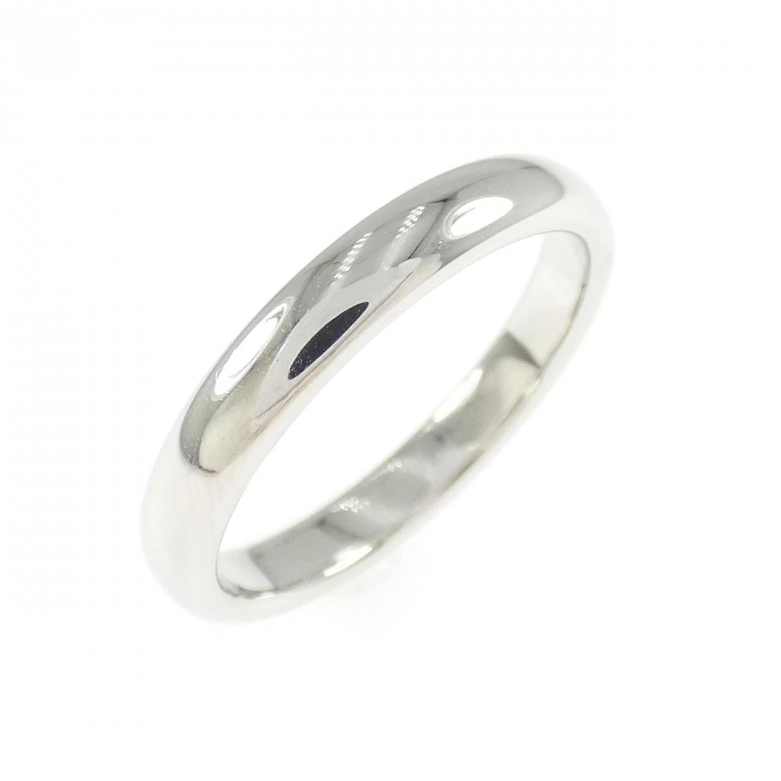 TIFFANY Band Ring Platinum 950: TIFFANY Band Ring Platinum 950 Platinum 950 Tiffany band ring, a symbol of timeless elegance, boasts a sleek and sophisticated design. Made from high-quality platinum, this ring is crafted to last, wi