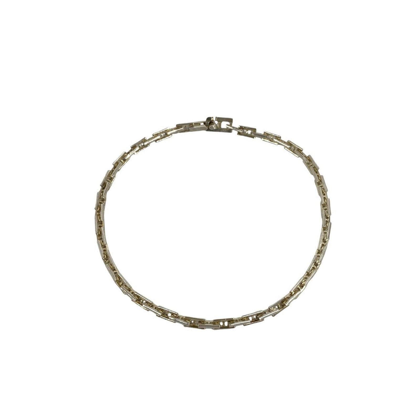 HERMES Charm Bracelet Silver 925: HERMES Charm Bracelet Silver 925 Silver 925 Charm Bracelet from Hermes, featuring a classic design with visible wear and scratches. The item is in good condition, measuring 16.8cm in length. With its 