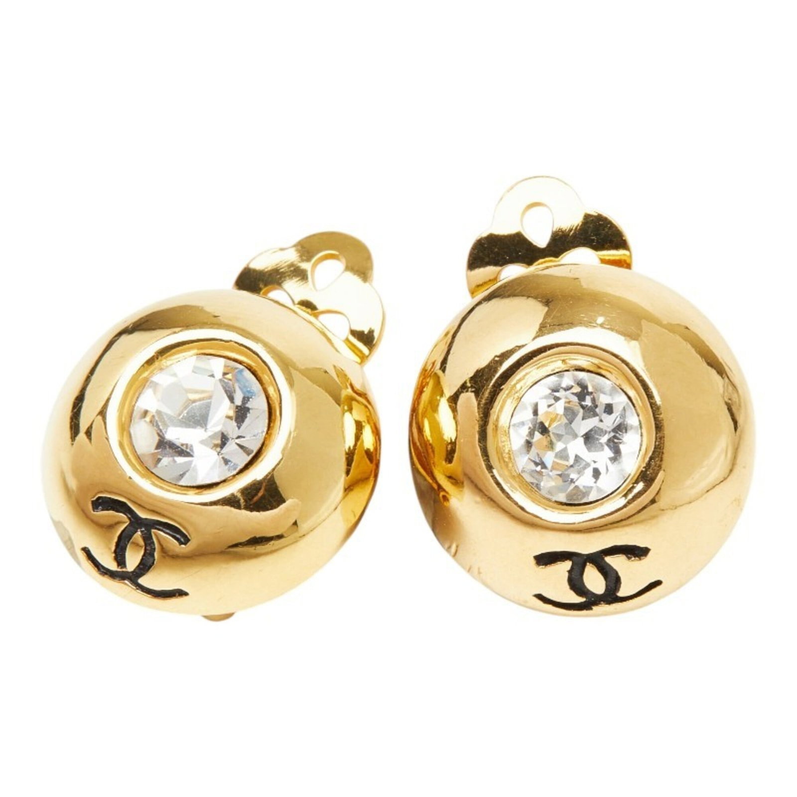 CHANEL Clip Earrings Gold: CHANEL Clip Earrings Gold Gold plated Clip Earrings from CHANEL, featuring a sleek and timeless design. Gently used with minor signs of wear, these earrings showcase a subtle gold finish. Measuring