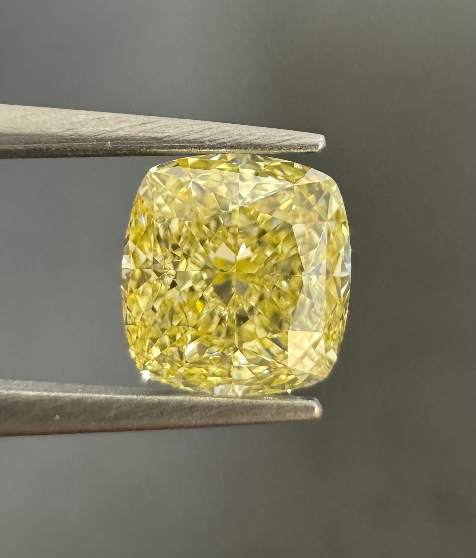 GIA Cushion Brilliant 1.11ct Fancy Intense Yellow VVS1 - Loose Natural Diamond: GIA Cushion Brilliant 1.11ct Fancy Intense Yellow VVS1 - Loose Natural Diamond GIA certified, this 1.11ct Fancy Intense Yellow VVS1 diamond boasts exceptional clarity and a vibrant, intense yellow