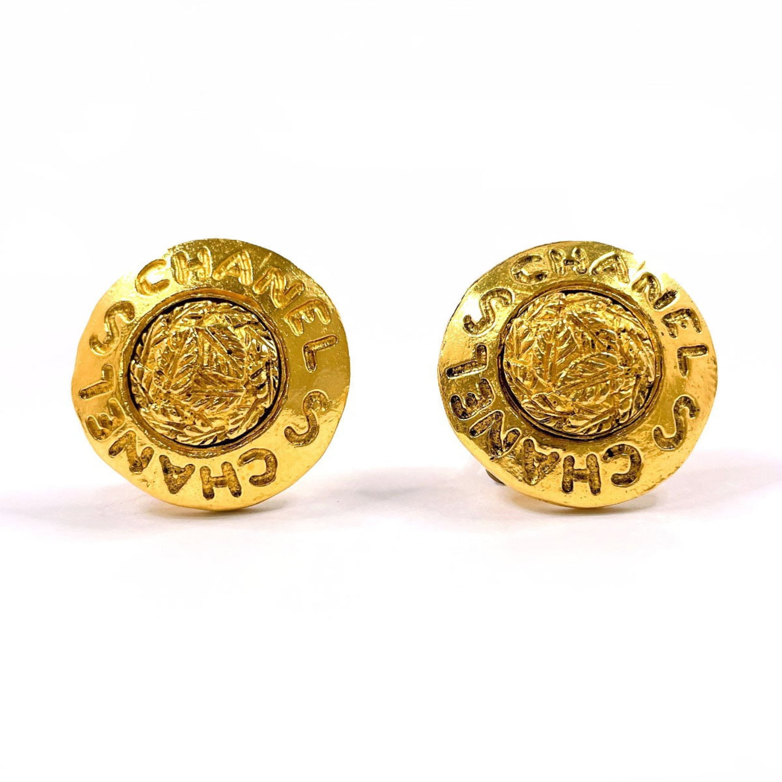 CHANEL Clip Earrings Gold: CHANEL Clip Earrings Gold Gold Clip Earrings from CHANEL, a timeless French luxury brand, feature a sleek and modern design. Made from gold, these clip earrings showcase a classic style that adds a to