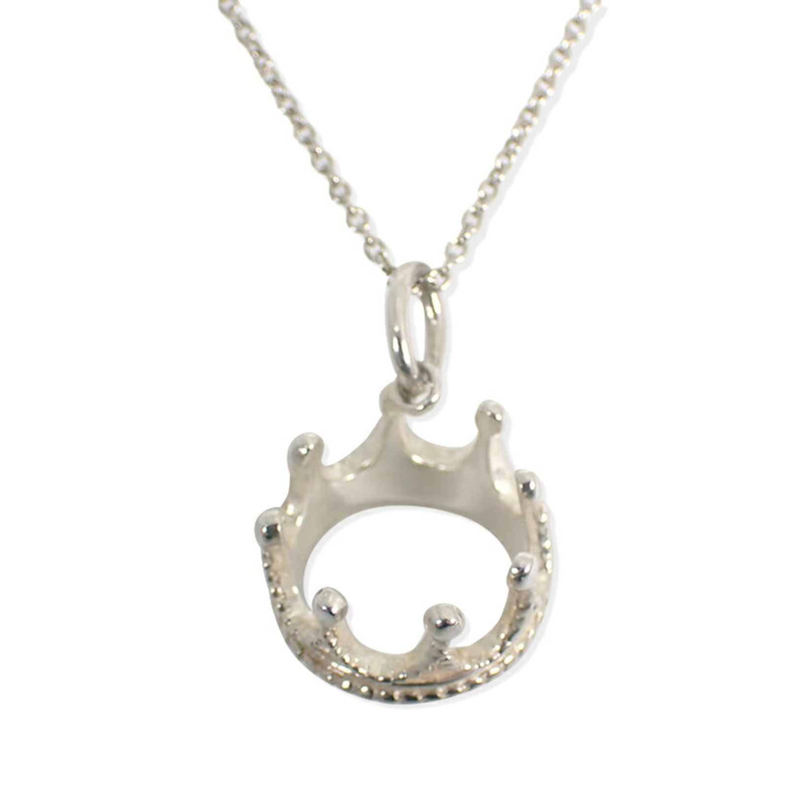 TIFFANY Sterling Silver 925: TIFFANY Sterling Silver 925 Sterling silver 925 Tiffany necklace with a torque design, featuring a 8.4mm x 14.8mm pendant. The necklace has a 42.5 cm circumference and is made from high-quality sterli