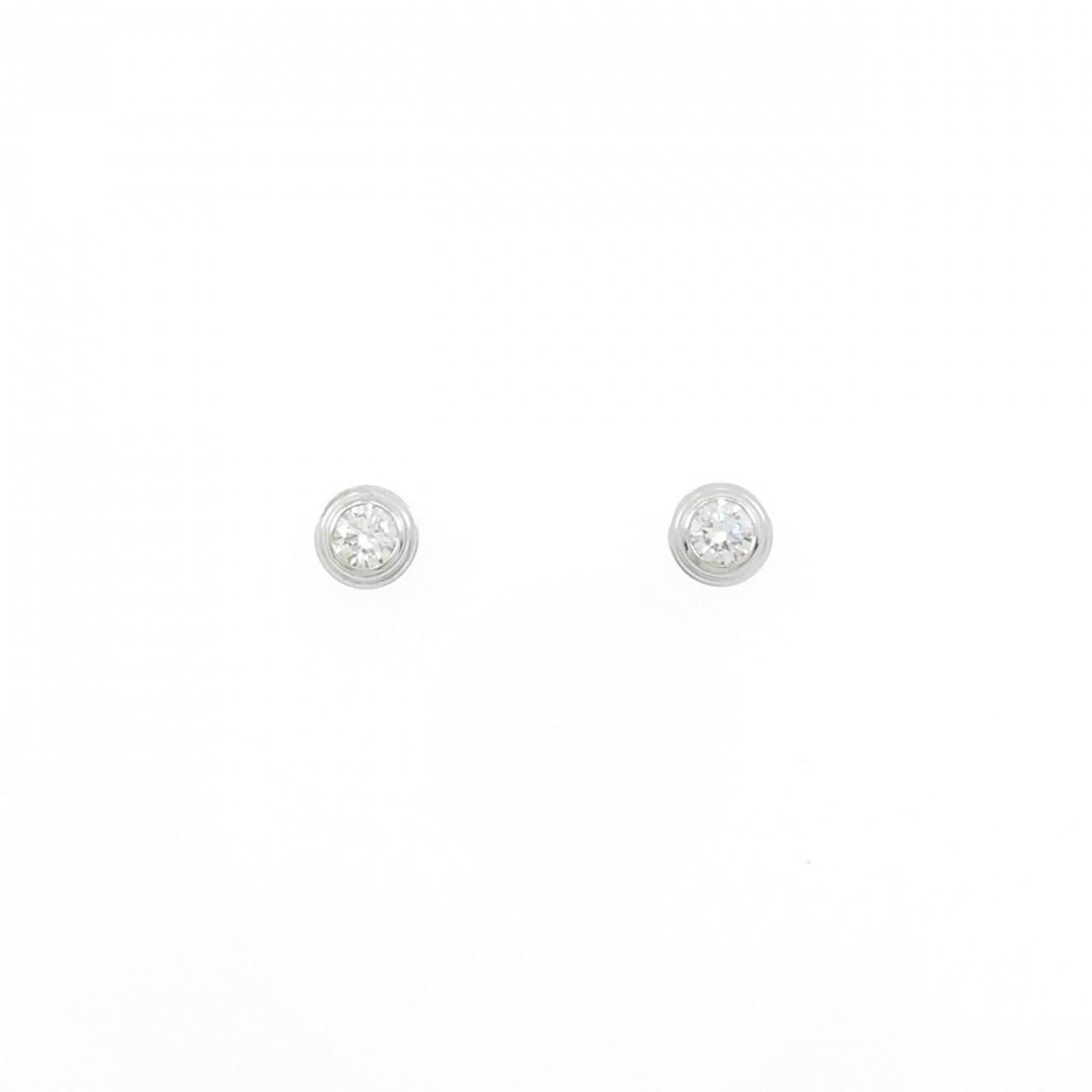 CARTIER Stud Earrings White Gold (18K): CARTIER Stud Earrings White Gold (18K) Stud earrings in 18K white gold, featuring a diamond stone, offer a sleek and sophisticated look. Made by renowned luxury brand Cartier, these earrings are in