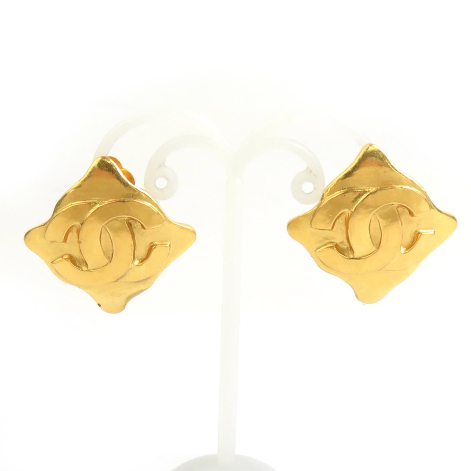 CHANEL Clip Earrings Metal: CHANEL Clip Earrings Metal Gold Clip Earrings by CHANEL, made in France, feature a sleek metal design with a subtle clip-on closure. These earrings showcase a classic style with a touch of luxury,