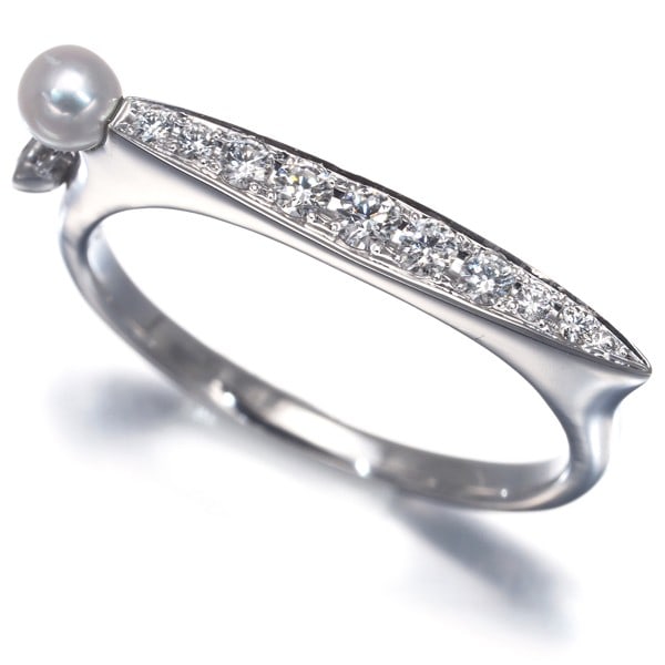 Mikimoto Ring Baby Akoya Pearl 3.1Mm Diamond Dinner Us5 18K 750 White Gold: Mikimoto Ring Baby Akoya Pearl 3.1Mm Diamond Dinner Us5 18K 750 White Gold 18k white gold Mikimoto ring features a 3.1mm Akoya pearl and a diamond, set in a classic design with a US5 ring size. The
