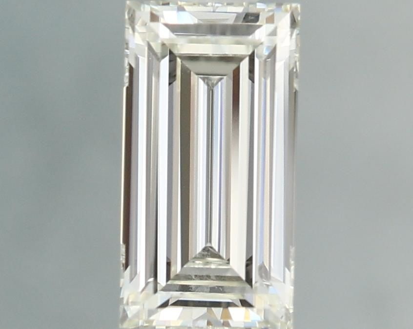 GIA Baguette 0.73ct I IF - Loose Natural Diamond: GIA Baguette 0.73ct I IF - Loose Natural Diamond 0.73ct I IF - Loose Natural Diamond: A rare and exceptional natural diamond, certified by the Gemological Institute of America (GIA) as a Type IIa, Int