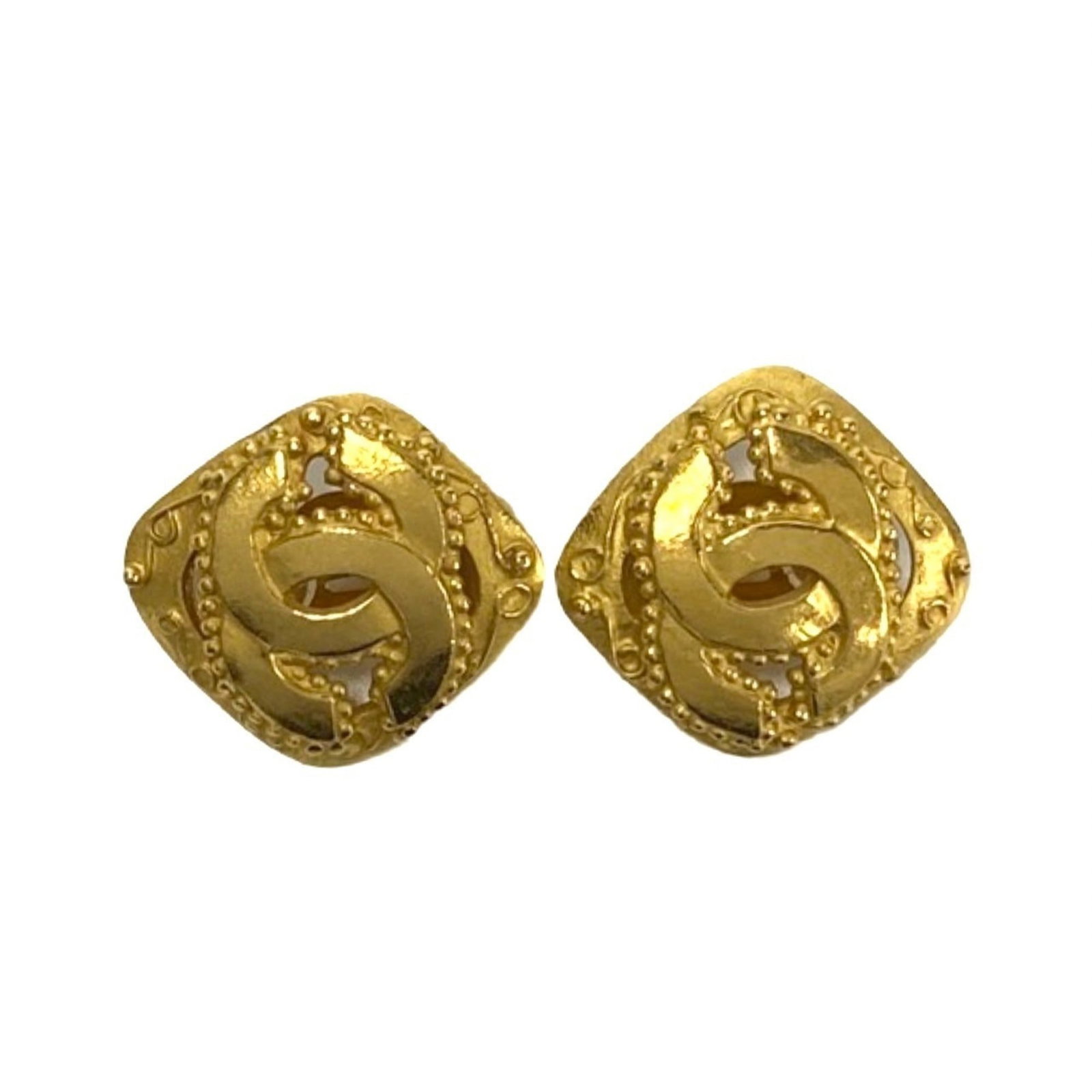 CHANEL Clip Earrings Gold Plating: CHANEL Clip Earrings Gold Plating Gold-plated Clip Earrings from CHANEL, featuring a sleek and sophisticated design. These earrings showcase a subtle gold plating that adds a touch of luxury to any ou
