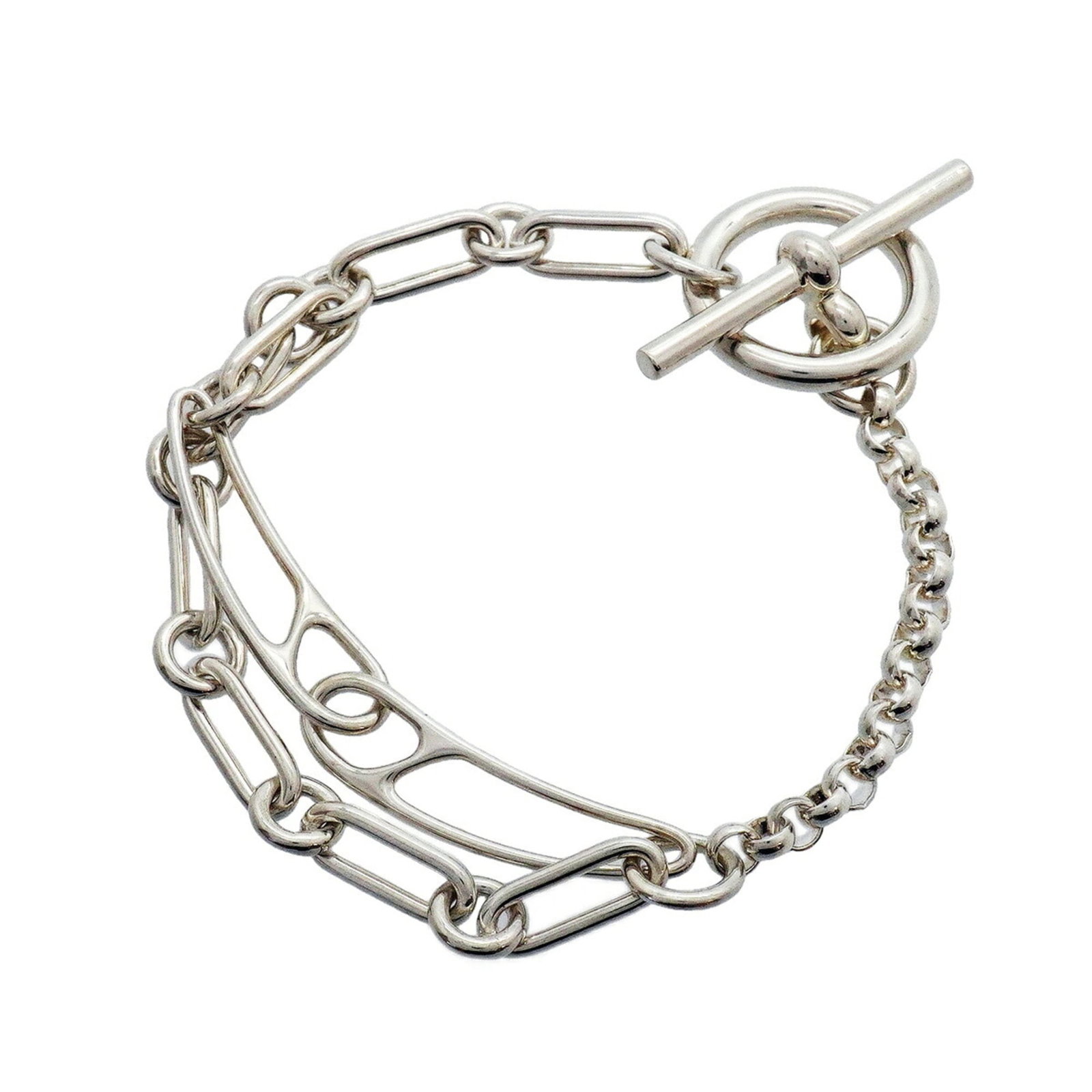 HERMES Charm Bracelet Silver 925: HERMES Charm Bracelet Silver 925 Silver 925 Charm Bracelet from Hermes, a classic women's accessory featuring a mix of subtle scratches and scuffs from everyday wear. Measuring 15.5cm in length, this 