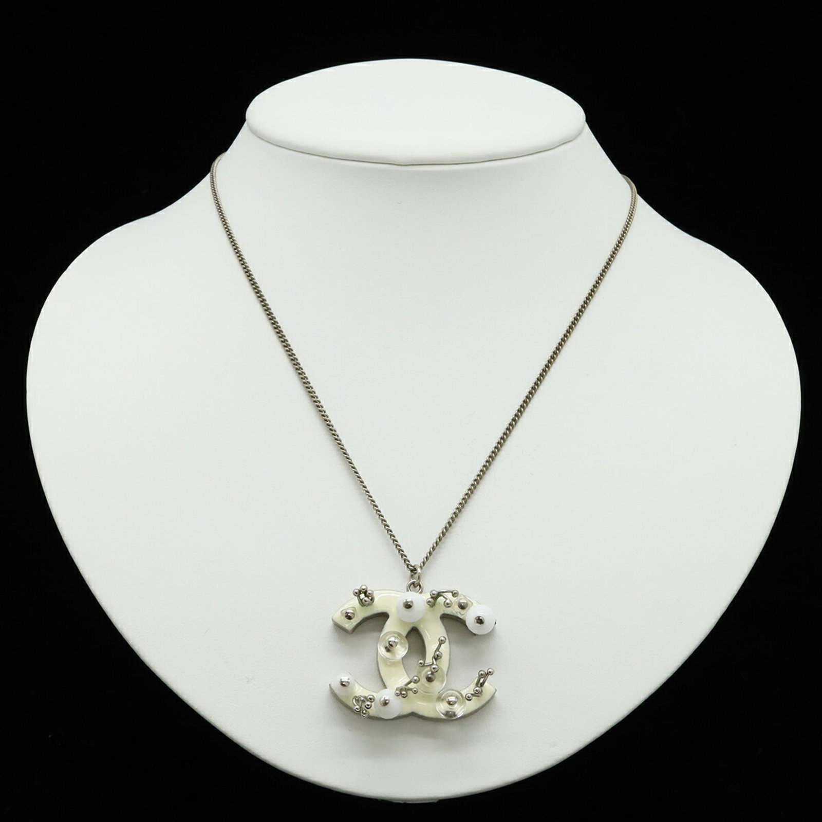 CHANEL Enamel Ivory - 7