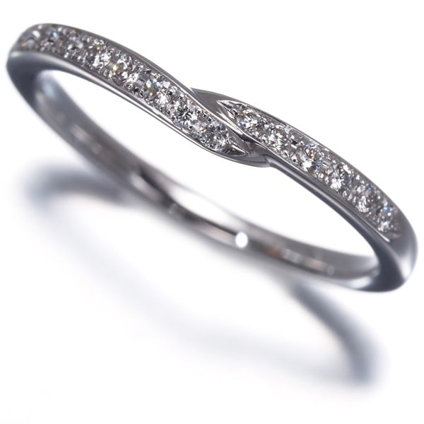 Tasaki Ring Diamond 0.11Ct Stile Dual Paved Line Us5-5.25 950 Platinum: Tasaki Ring Diamond 0.11Ct Stile Dual Paved Line Us5-5.25 950 Platinum Tasaki Ring Diamond 0.11Ct Stile Dual Paved Line Us5-5.25 950 Platinum - A stunning platinum ring featuring a 0.11ct natural