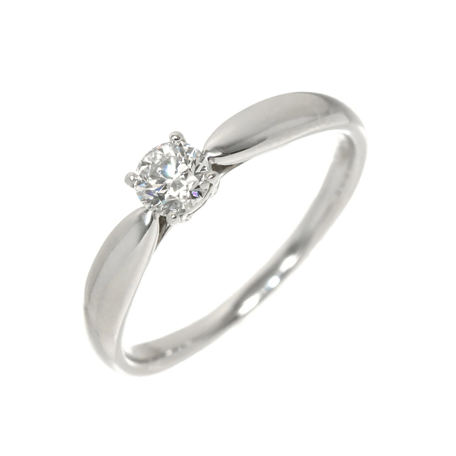 TIFFANY Band Ring Platinum 950: TIFFANY Band Ring Platinum 950 Platinum 950 Tiffany band ring, a symbol of timeless elegance, boasts a sleek and sophisticated design. Made from high-quality platinum, this ring is crafted to last, wi