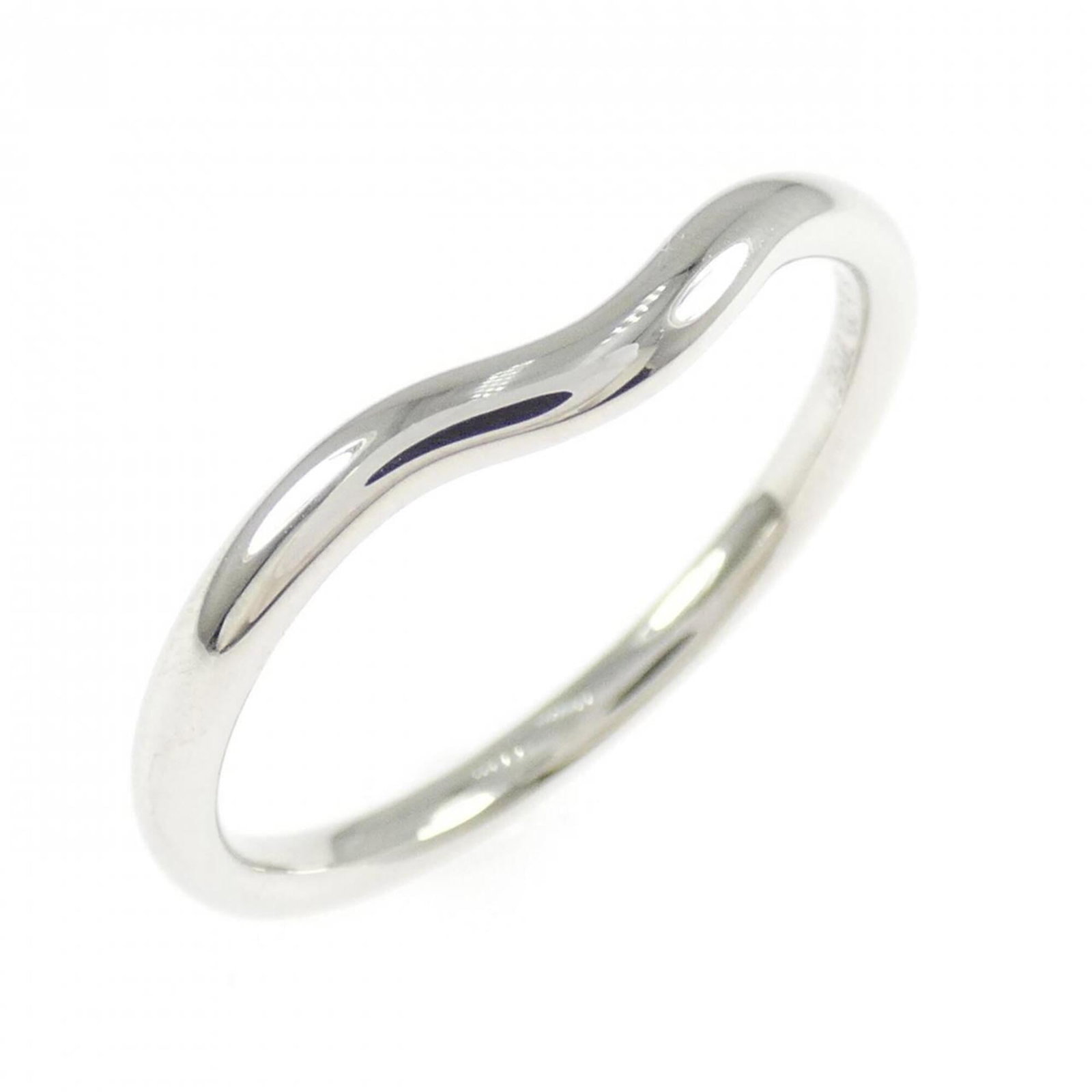 TIFFANY Band Ring Platinum 950: TIFFANY Band Ring Platinum 950 Platinum 950 construction ensures durability and luxury feel. The Tiffany brand name is synonymous with high-quality jewelry, and this band ring is no exception. With it