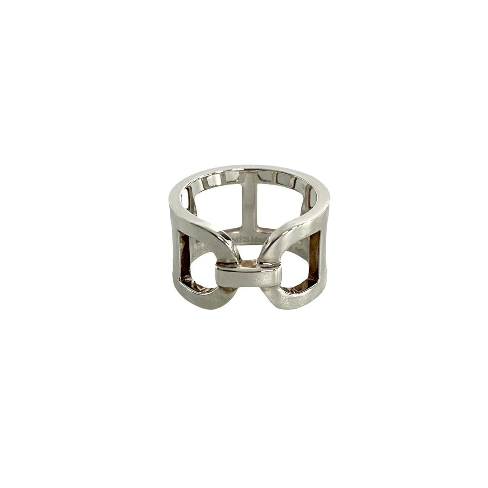 HERMES Band Ring Silver 925: HERMES Band Ring Silver 925 Silver 925 band ring from Hermes, a classic women's accessory with a subtle touch of luxury. This gently used ring features a silver finish with visible scratches and scuff