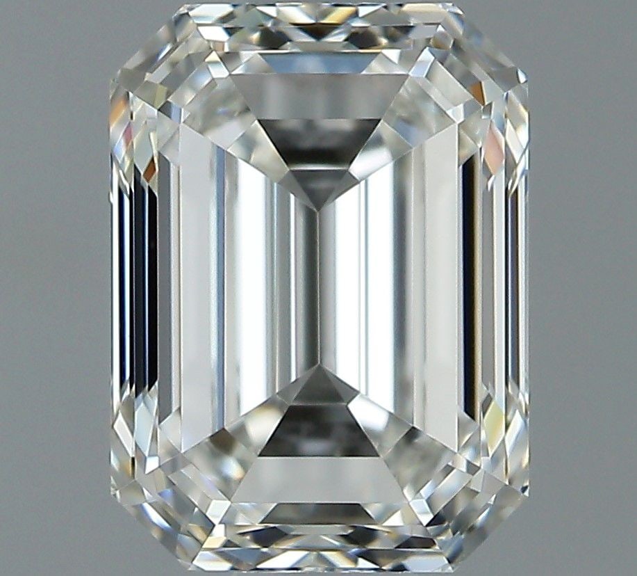 GIA Emerald 0.9ct H IF - Loose Natural Diamond: GIA Emerald 0.9ct H IF - Loose Natural Diamond GIA Emerald 0.9ct H IF - Loose Natural Diamond. This 0.9ct emerald-cut diamond boasts an impressive H color grade, indicating a vibrant and saturated ton