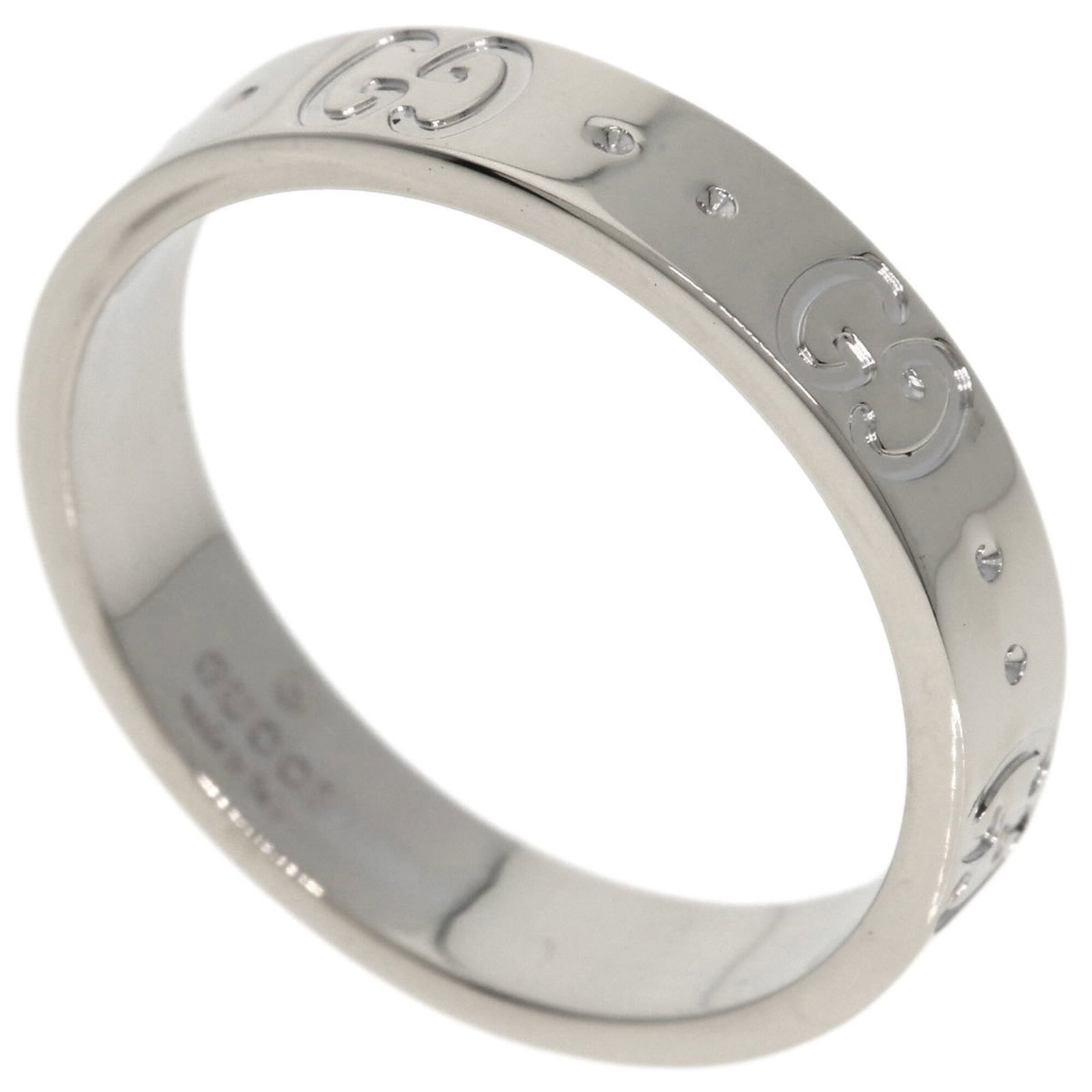 GUCCI Band Ring White Gold (18K): GUCCI Band Ring White Gold (18K) White gold (18K) band ring from Gucci, featuring a classic design. The ring is in very good condition, with minor signs of wear and small scratches or light marks pres