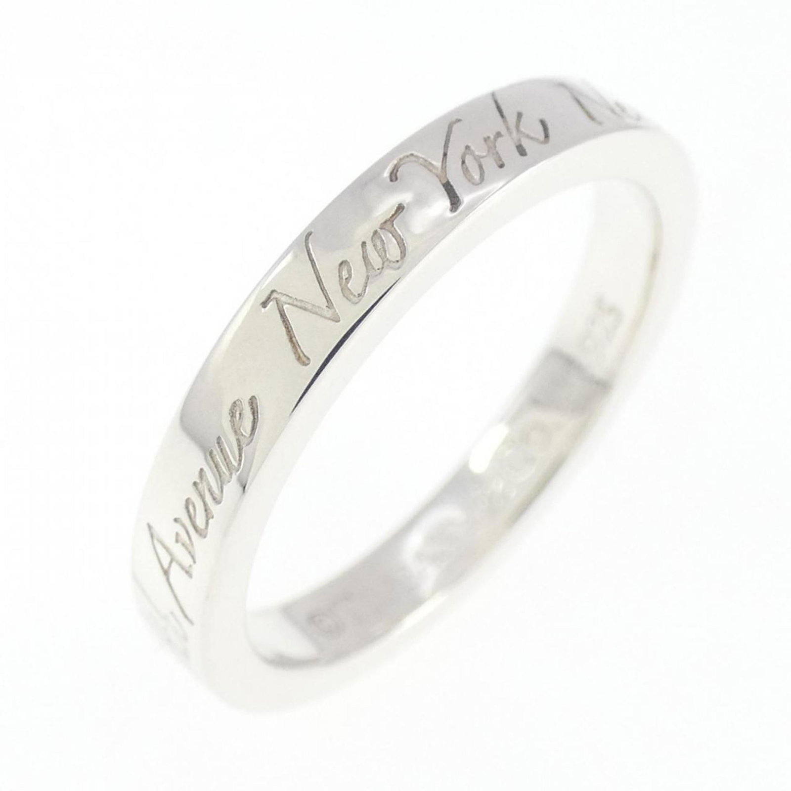 TIFFANY Band Ring Silver 925: TIFFANY Band Ring Silver 925 Silver 925 Tiffany band ring in excellent condition, with only the faintest traces of wear. The ring is made from high-quality silver and features a classic design that lo