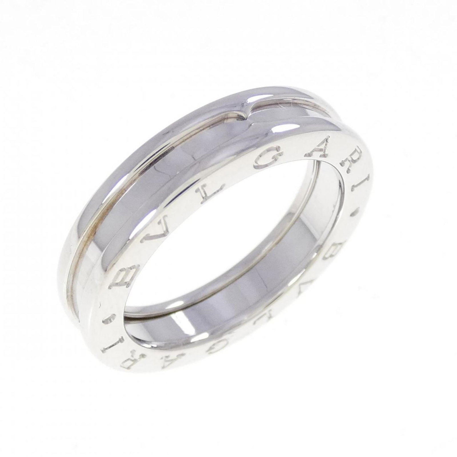 BVLGARI Band Ring White Gold (18K): BVLGARI Band Ring White Gold (18K) Bvlgari Band Ring White Gold (18K) is a stunning women's band ring crafted from 18K white gold. This elegant piece boasts a sleek design that complements any style, 