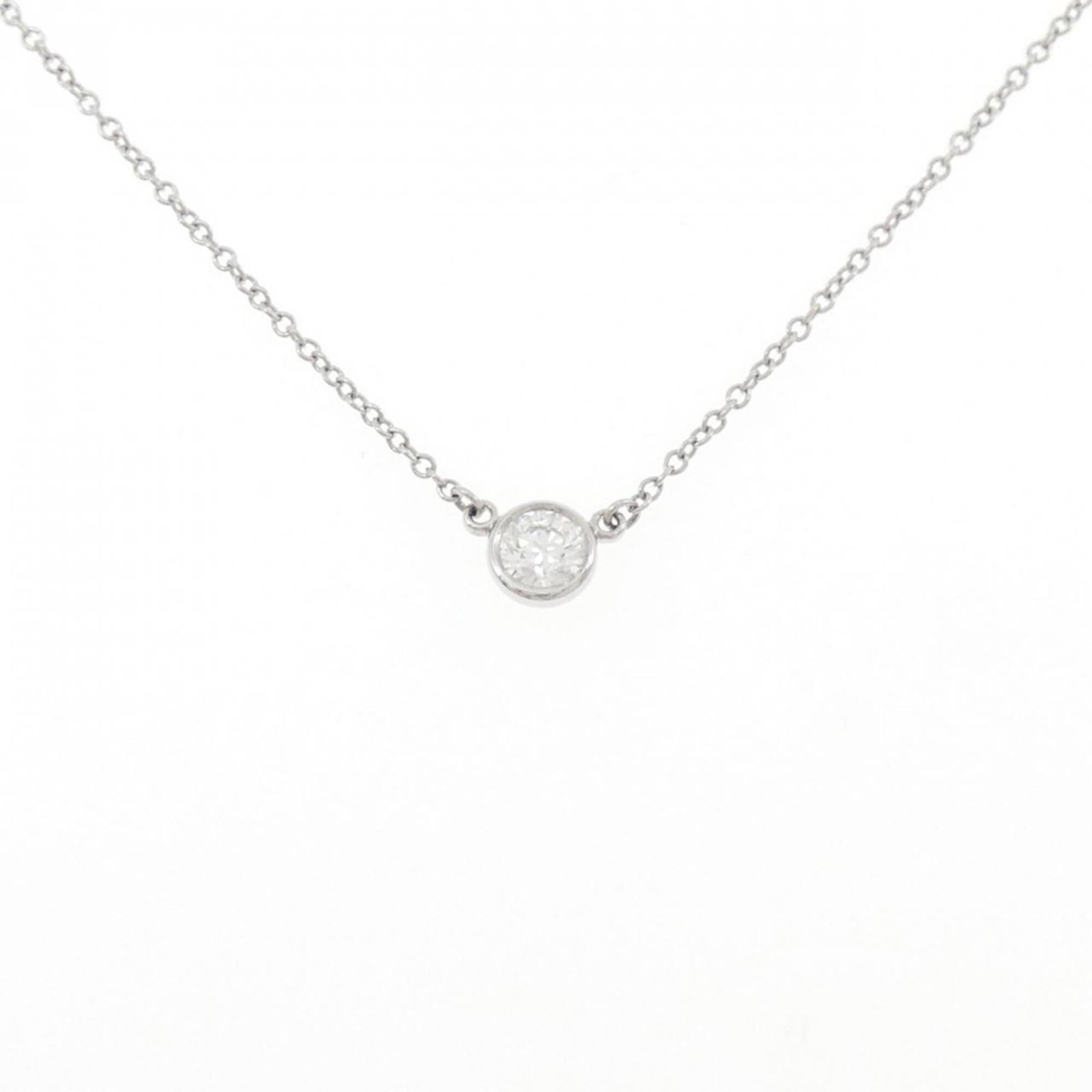 TIFFANY Platinum 950: TIFFANY Platinum 950 Tiffany Platinum 950 necklace featuring a 4.8mm diamond pendant, crafted from 950 platinum and measuring 42 cm in circumference, with a very good condition and minor signs of wear