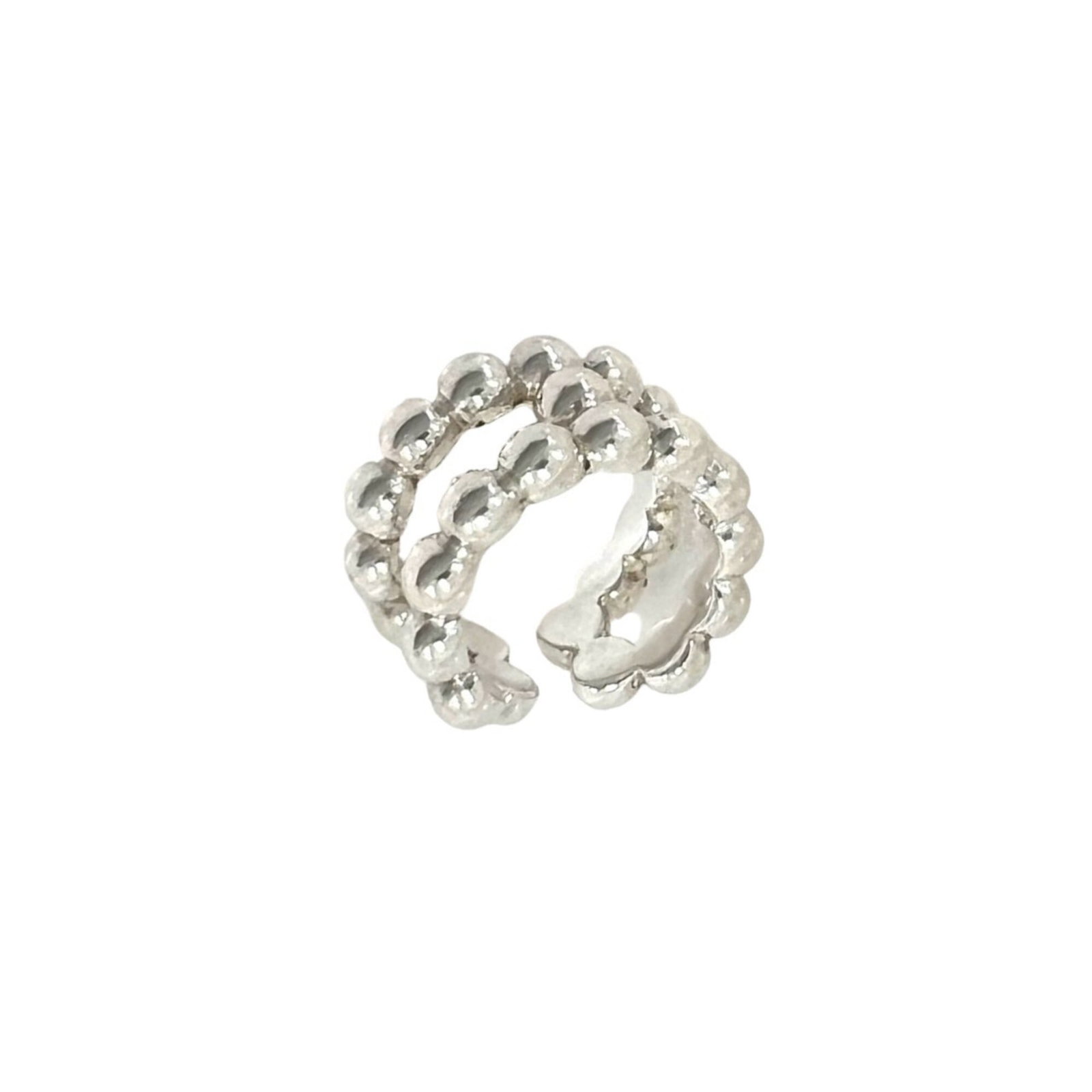 HERMES Band Ring Silver 925: HERMES Band Ring Silver 925 Silver 925 band ring from Hermes features a sleek, modern design. This used item shows visible wear with scratches and scuffs, but remains fully functional. The item is in 