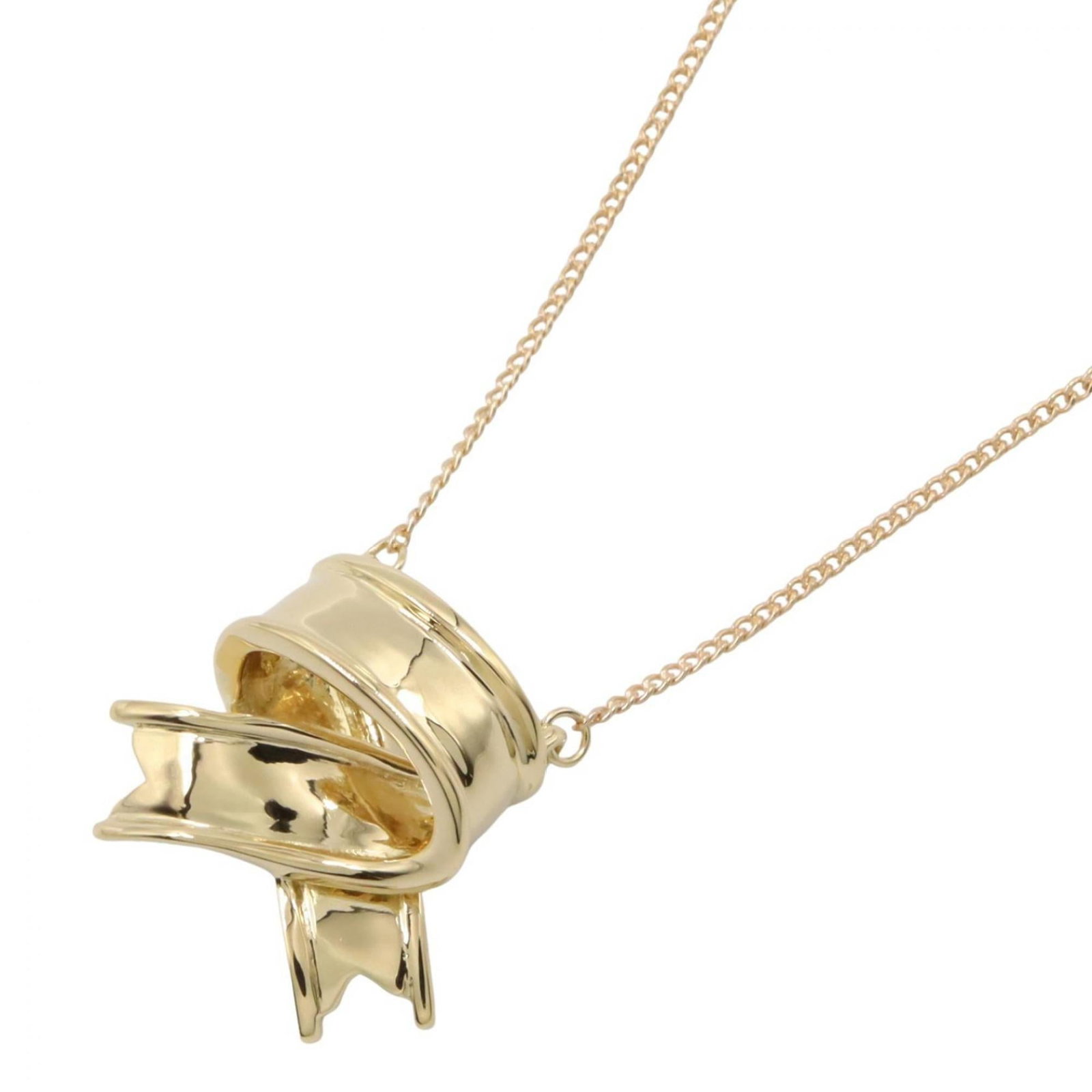 TIFFANY Pink Gold (18K) Yellow Gold (18K): TIFFANY Pink Gold (18K) Yellow Gold (18K) Pink gold and yellow gold come together in this stunning 18K Tiffany necklace, featuring a 16mm x 16mm pendant that shines in gold. The necklace boasts a 47 c