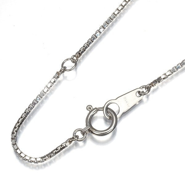 Box Chain Necklace 40Cm 850 Platinum: Box Chain Necklace 40Cm 850 Platinum Platinum 850 Chain Necklace, 40cm in length, features a sleek and modern design with a 1.0mm wide chain. This elegant necklace is crafted from high-quality 850