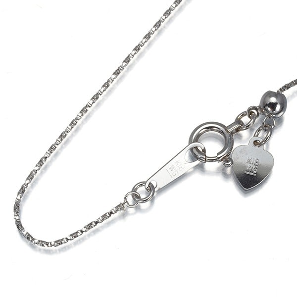 Three-Five Chain Necklace 45Cm 18K 750 White Gold: Three-Five Chain Necklace 45Cm 18K 750 White Gold Three-Five Chain Necklace in 18K White Gold. This elegant 45cm adjustable chain necklace boasts a sleek 0.6mm width and features a sturdy 2.7mm